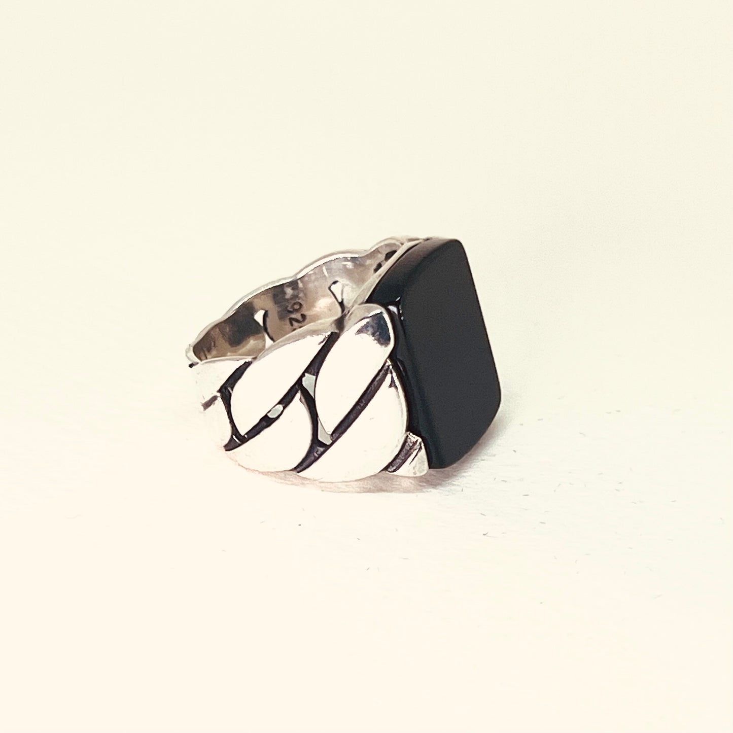 Chain Link Onyx Ring